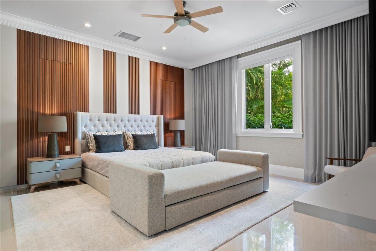 Montague OLD FORT BAY Unit: 18