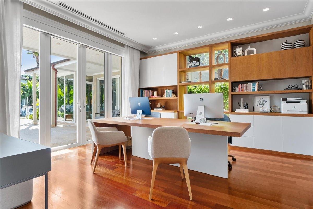 Montague OLD FORT BAY Unit: 18