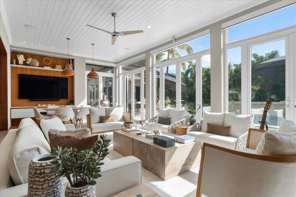 Montague OLD FORT BAY Unit: 18