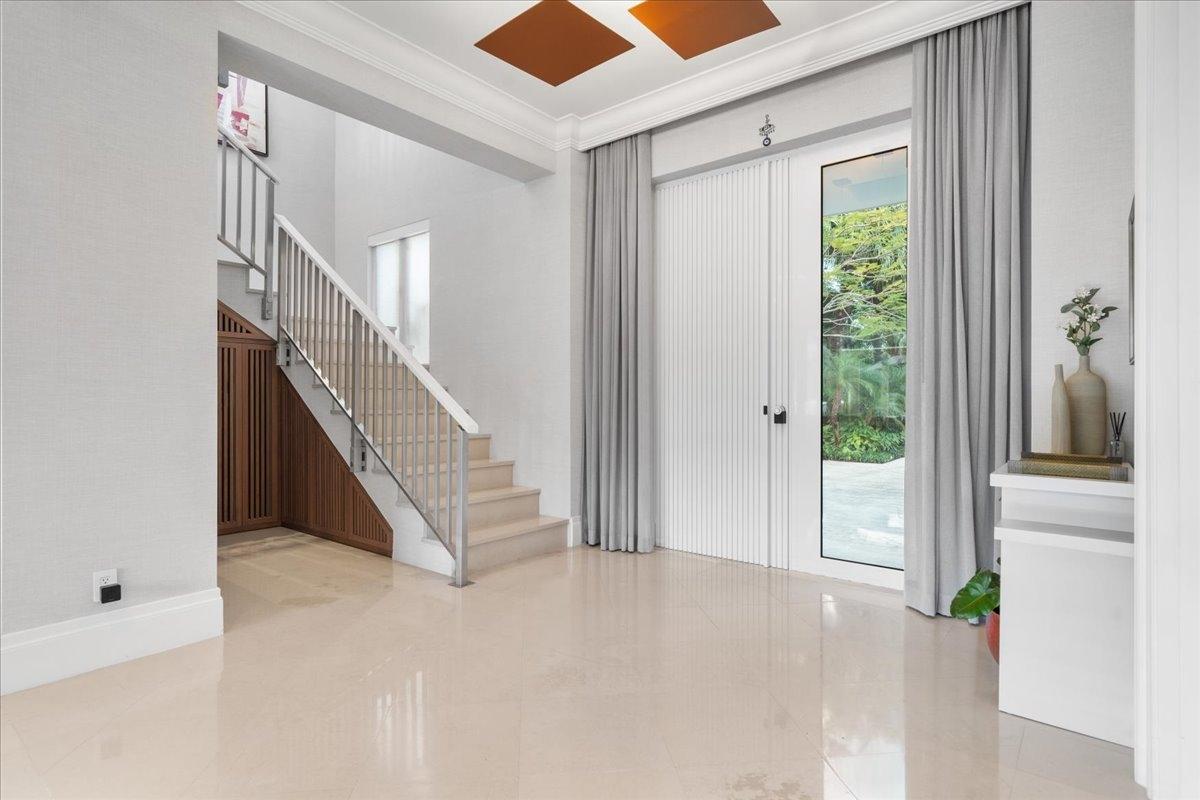 Montague OLD FORT BAY Unit: 18