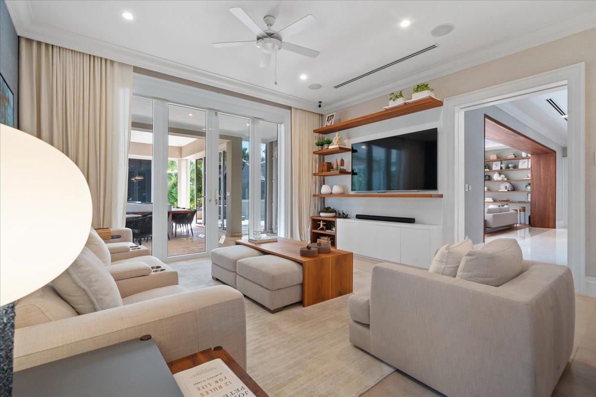 Montague OLD FORT BAY Unit: 18