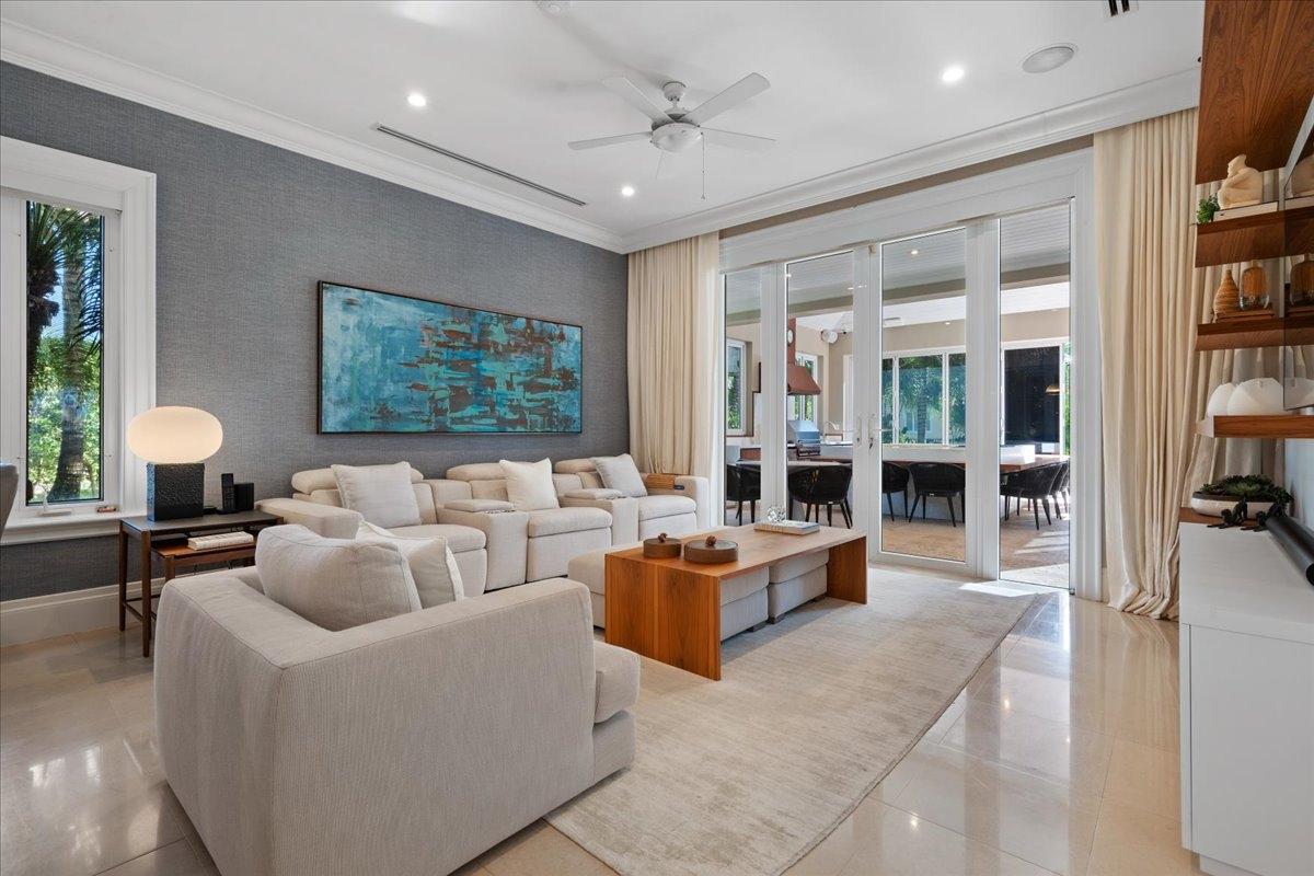 Montague OLD FORT BAY Unit: 18