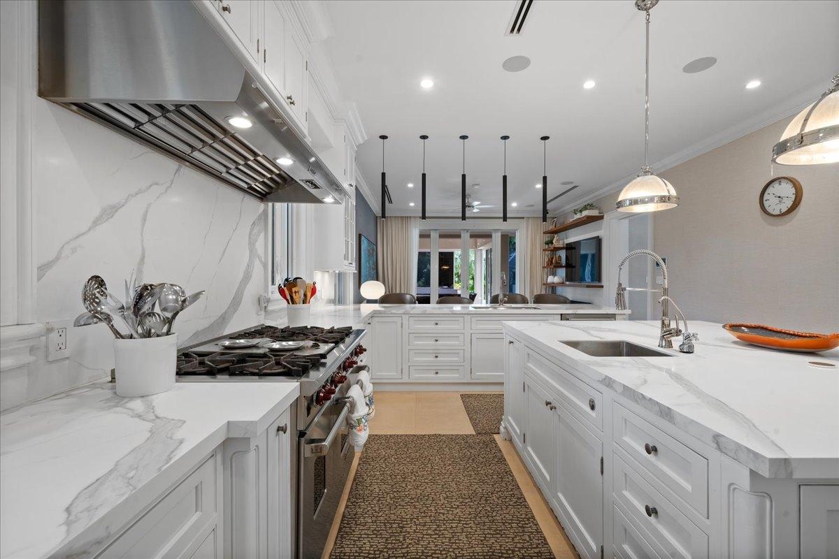 Montague OLD FORT BAY Unit: 18