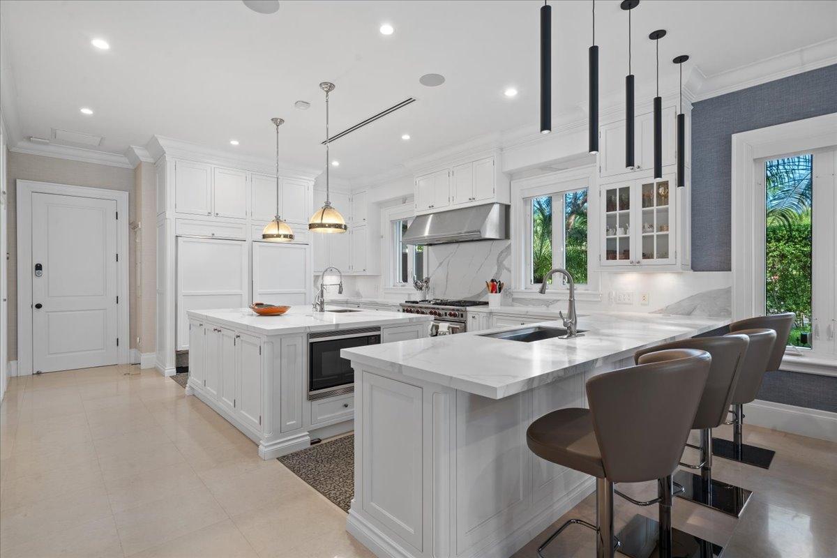 Montague OLD FORT BAY Unit: 18