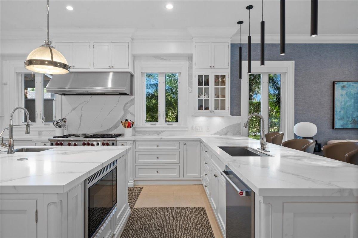 Montague OLD FORT BAY Unit: 18