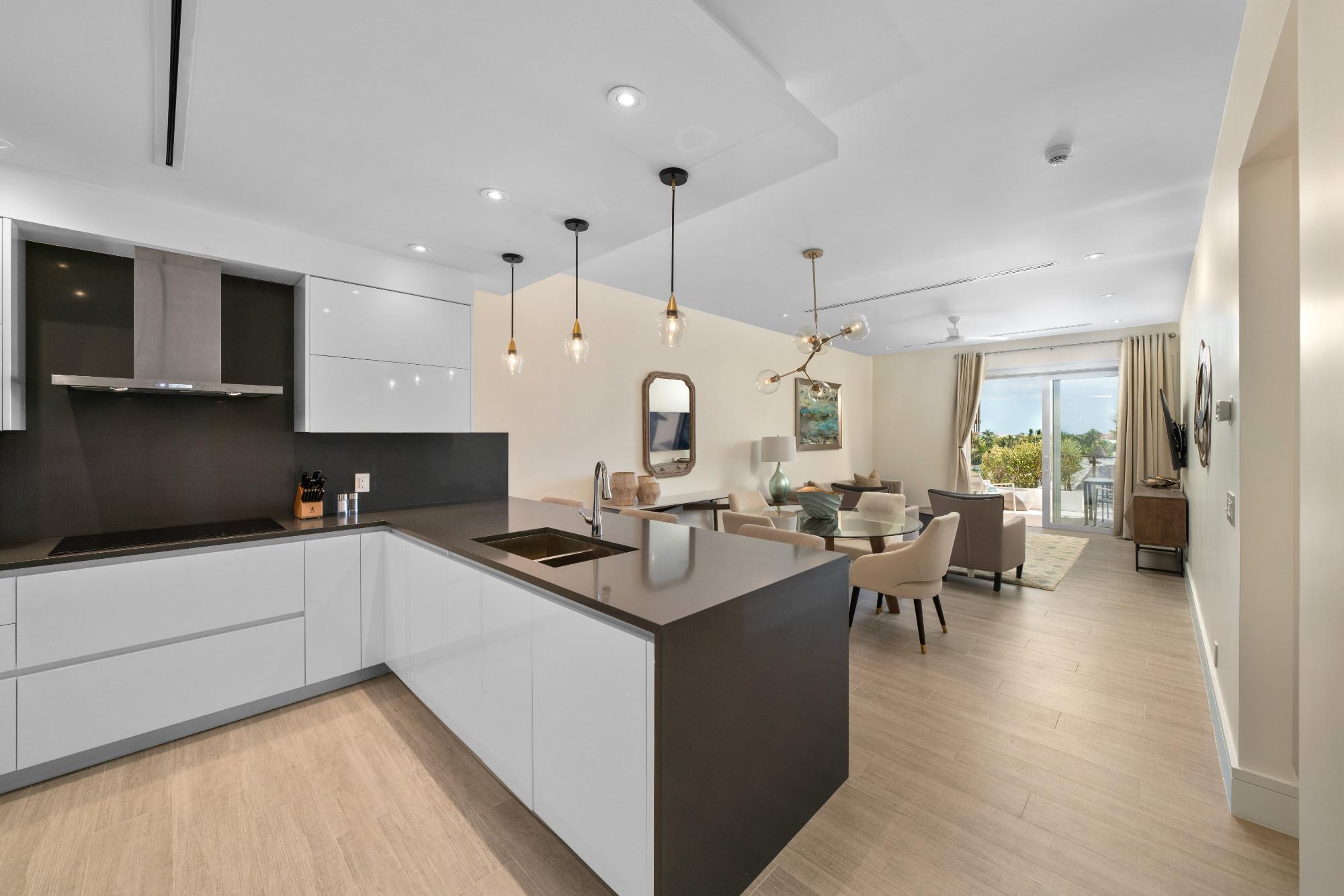 PH5 THIRTY SIX FOR RENT