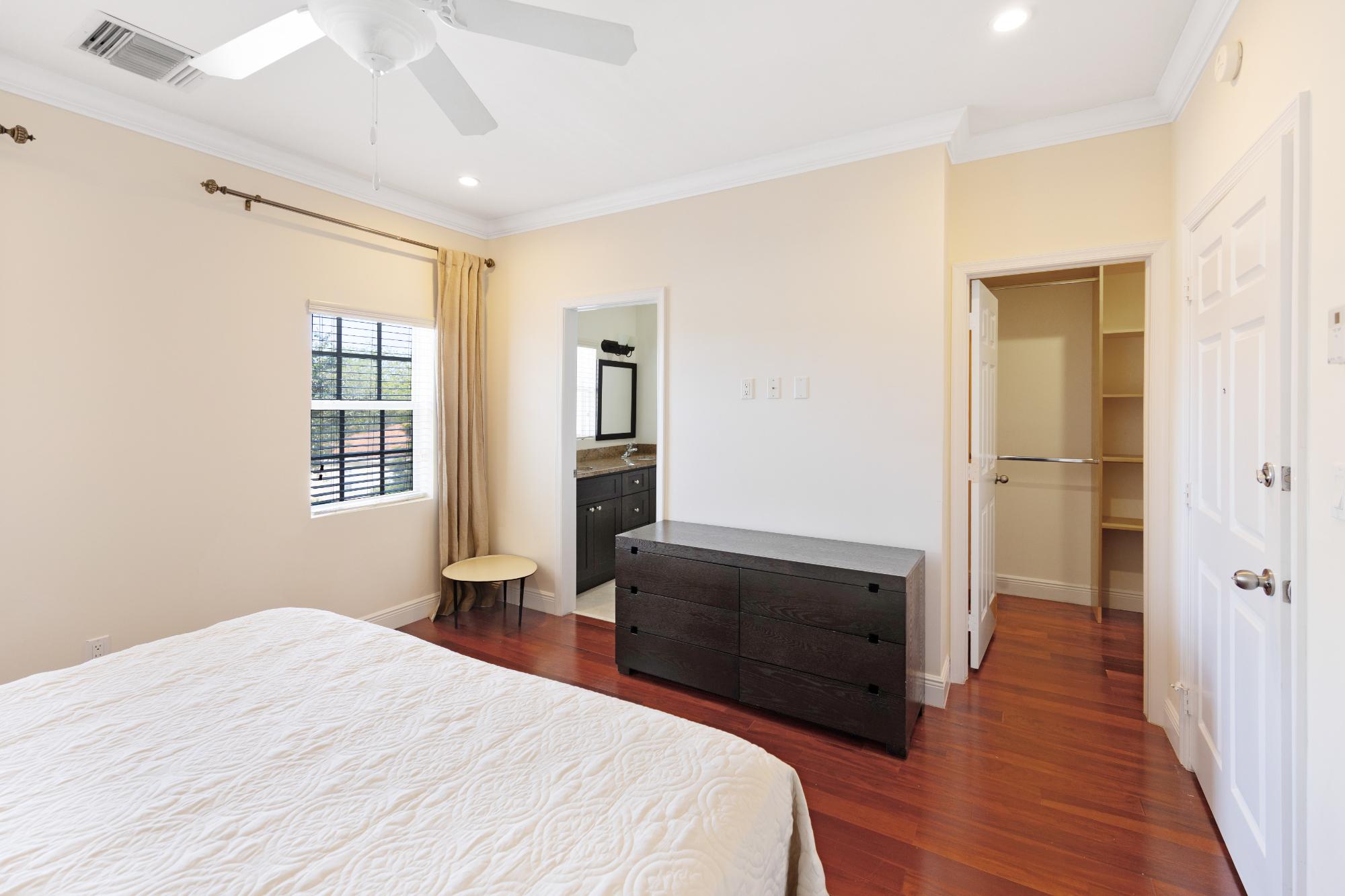 Balmoral SANDFORD DRIVE Unit: MJ-115