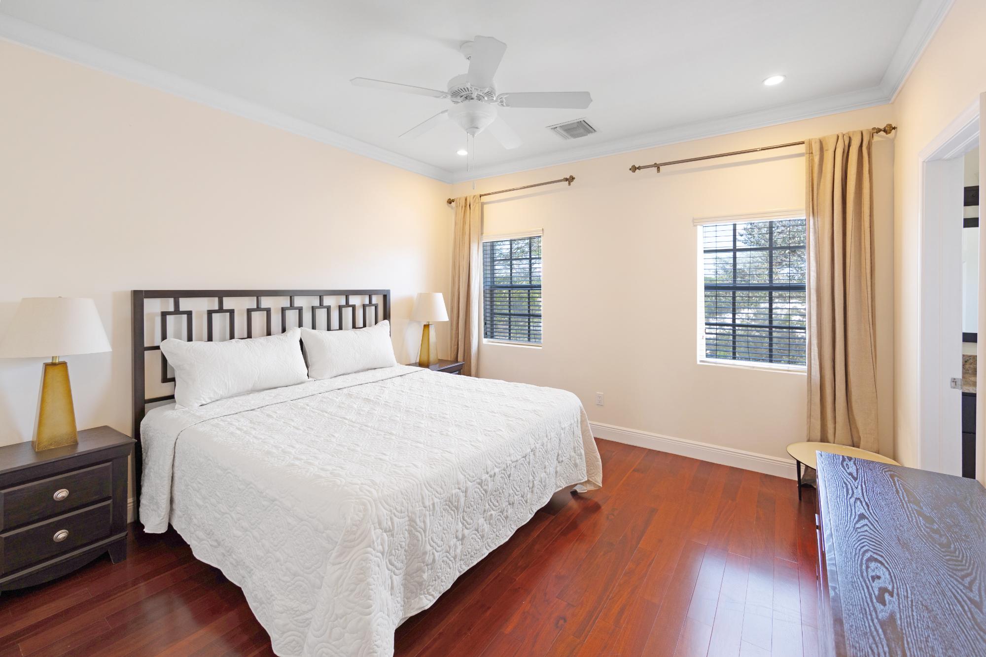 Balmoral SANDFORD DRIVE Unit: MJ-115