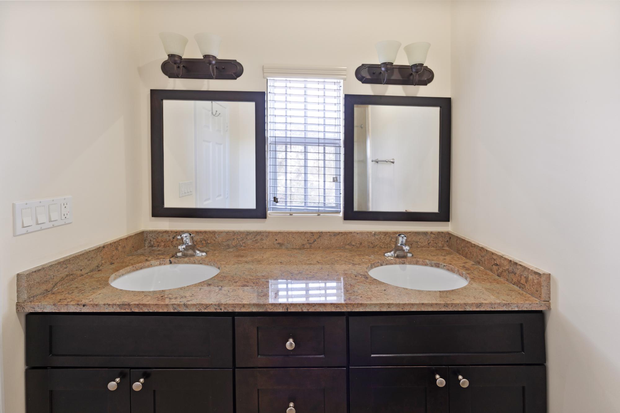 Balmoral SANDFORD DRIVE Unit: MJ-115