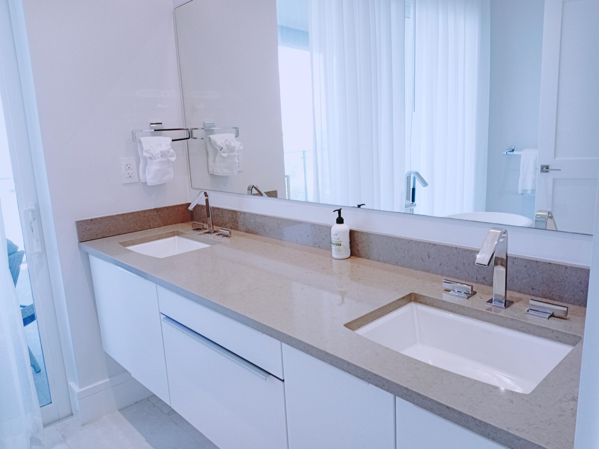 ONE CABLE BEACH Unit: 500