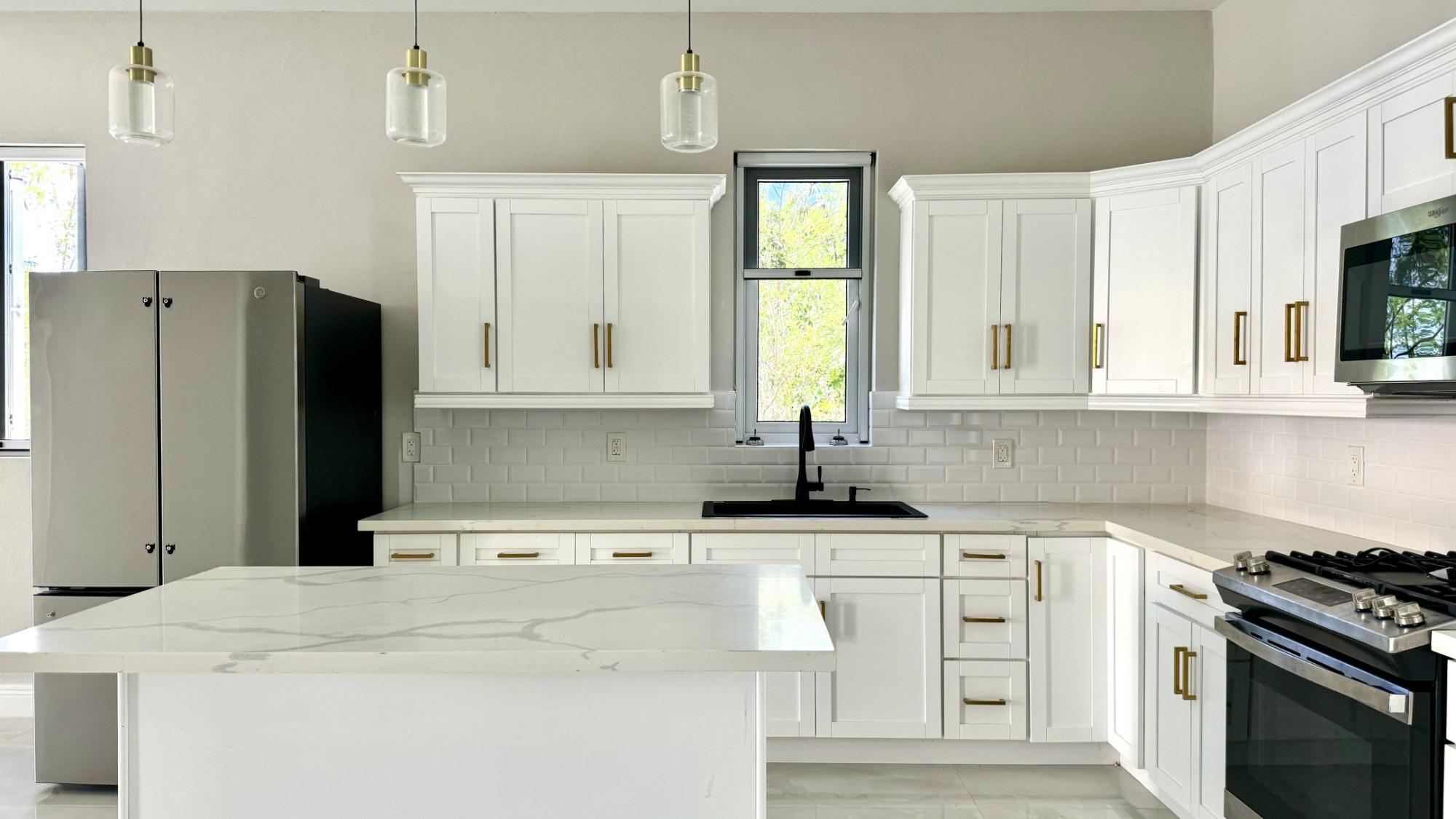 VENICE BAY, ROOSEVELT CAY Unit: 2