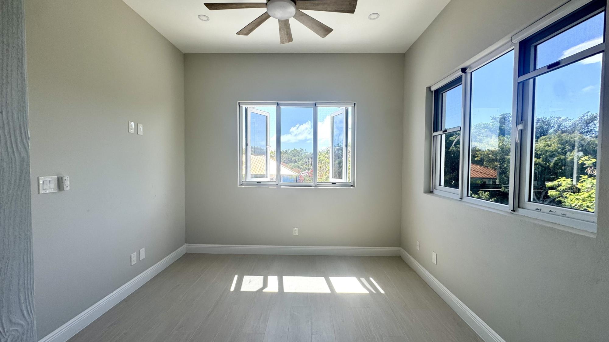 VENICE BAY, ROOSEVELT CAY Unit: 2