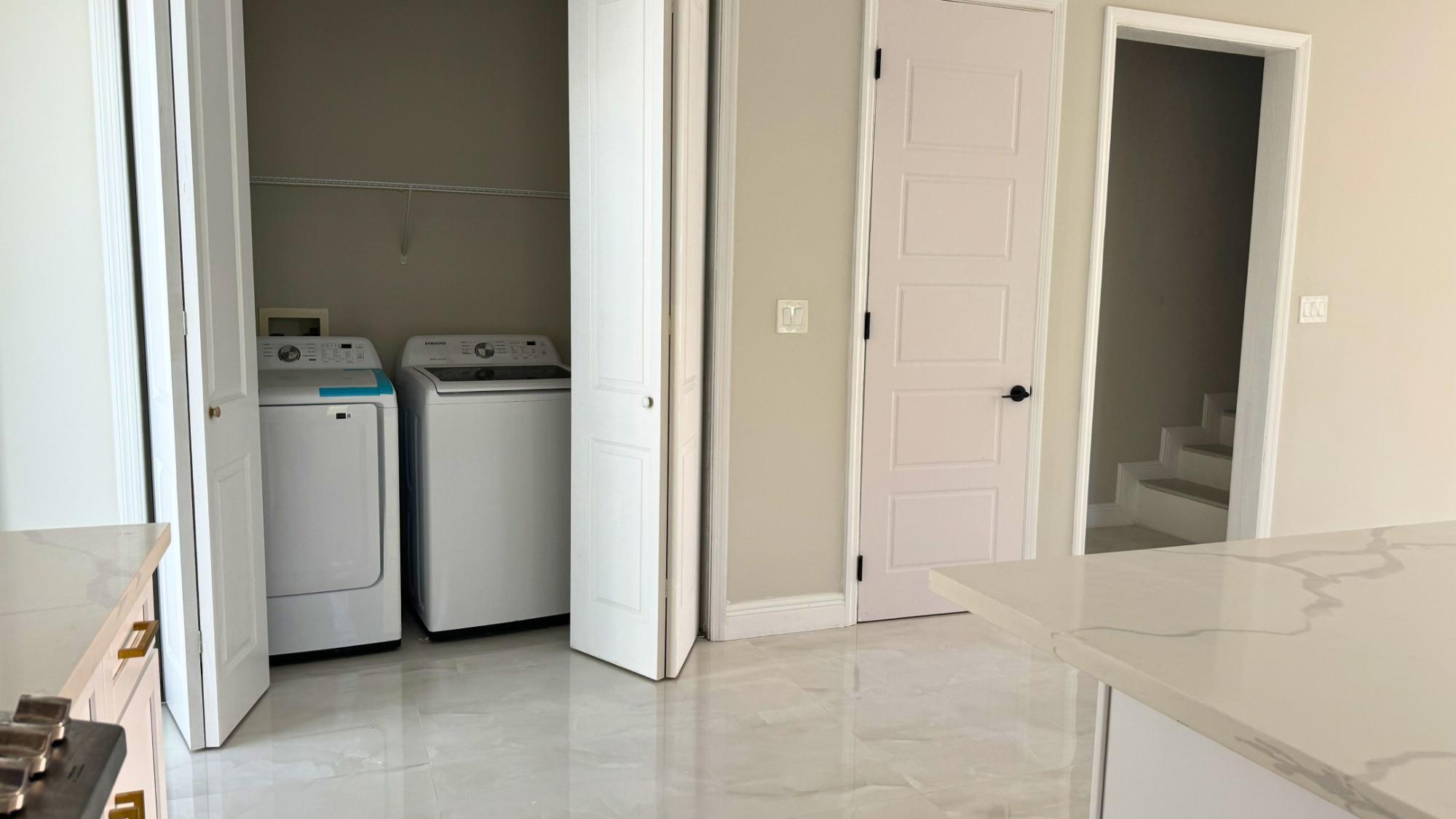 VENICE BAY, ROOSEVELT CAY Unit: 2