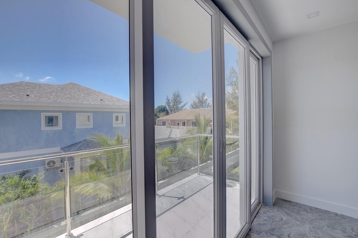 #6 NICHOLAS CAY, VENICE BAY Unit: 105