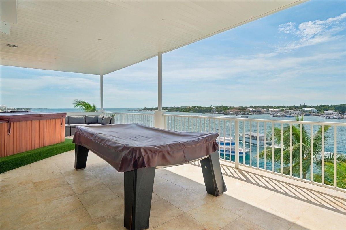 Yolanda PARADISE ISLAND Unit: 5