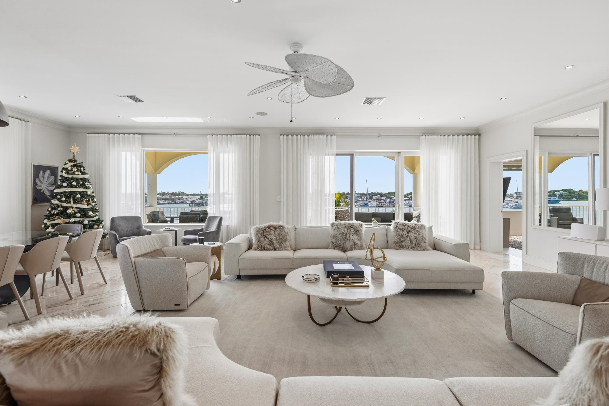 Yolanda PARADISE ISLAND Unit: 5