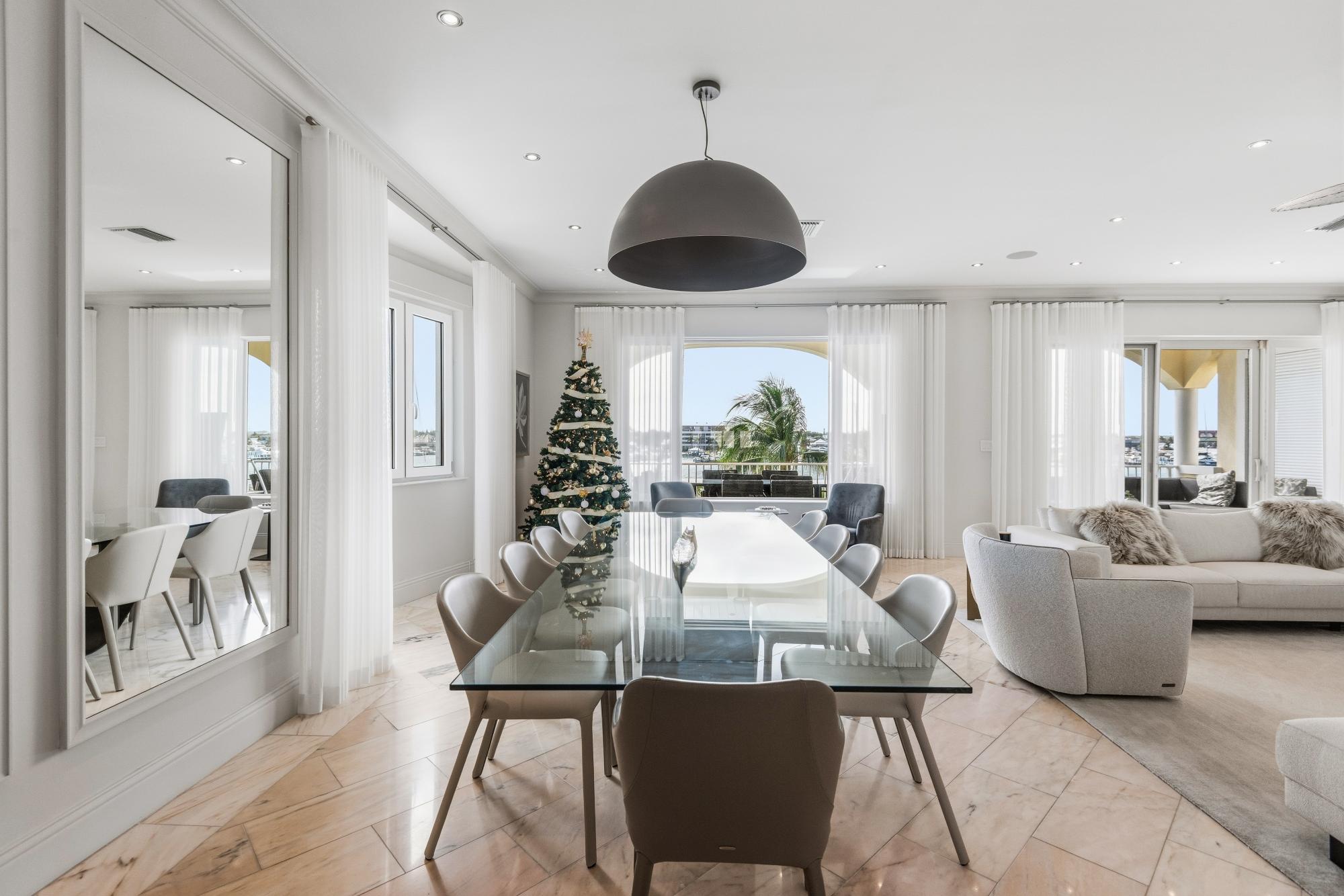 Yolanda PARADISE ISLAND Unit: 5