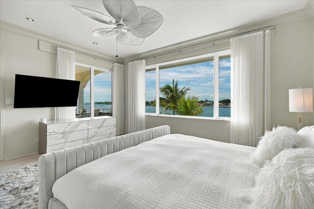 Yolanda PARADISE ISLAND Unit: 5