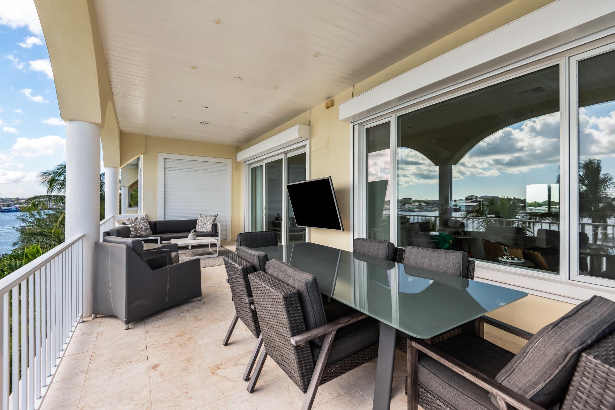 Yolanda PARADISE ISLAND Unit: 5