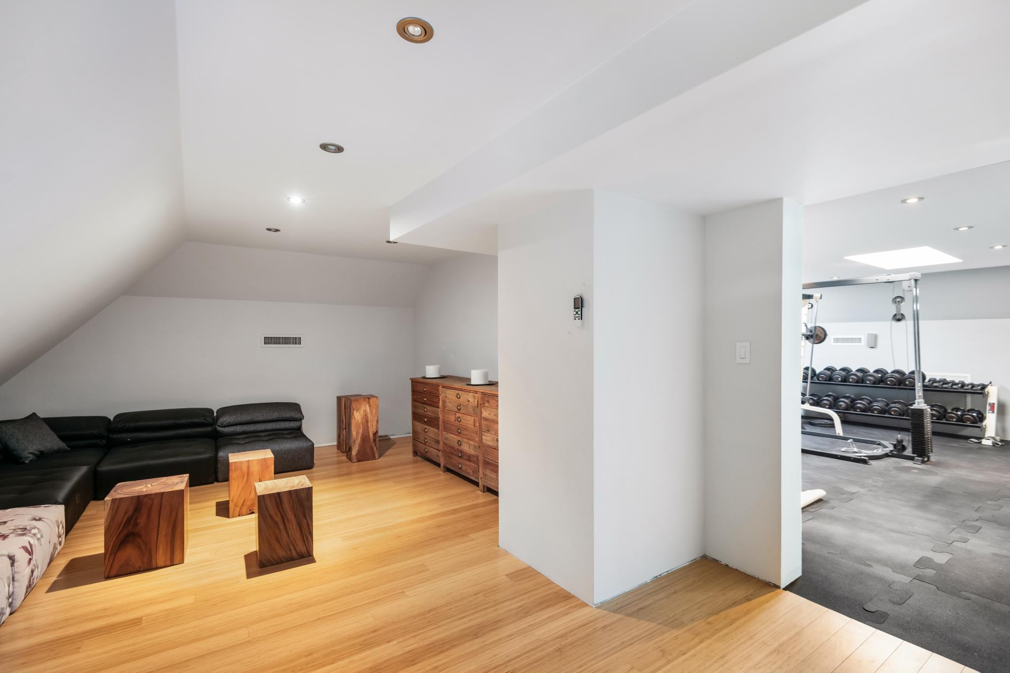 Yolanda PARADISE ISLAND Unit: 5