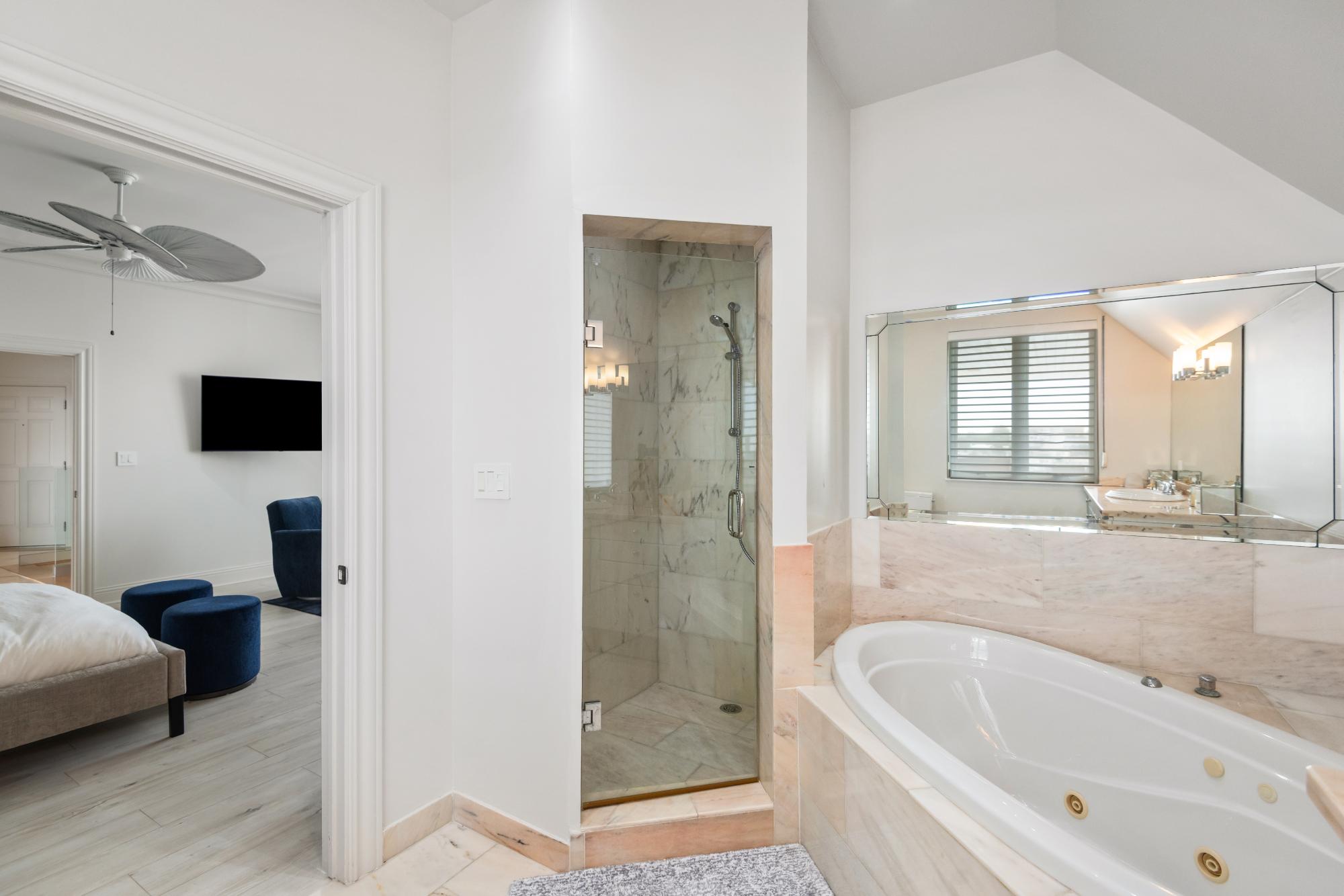 Yolanda PARADISE ISLAND Unit: 5