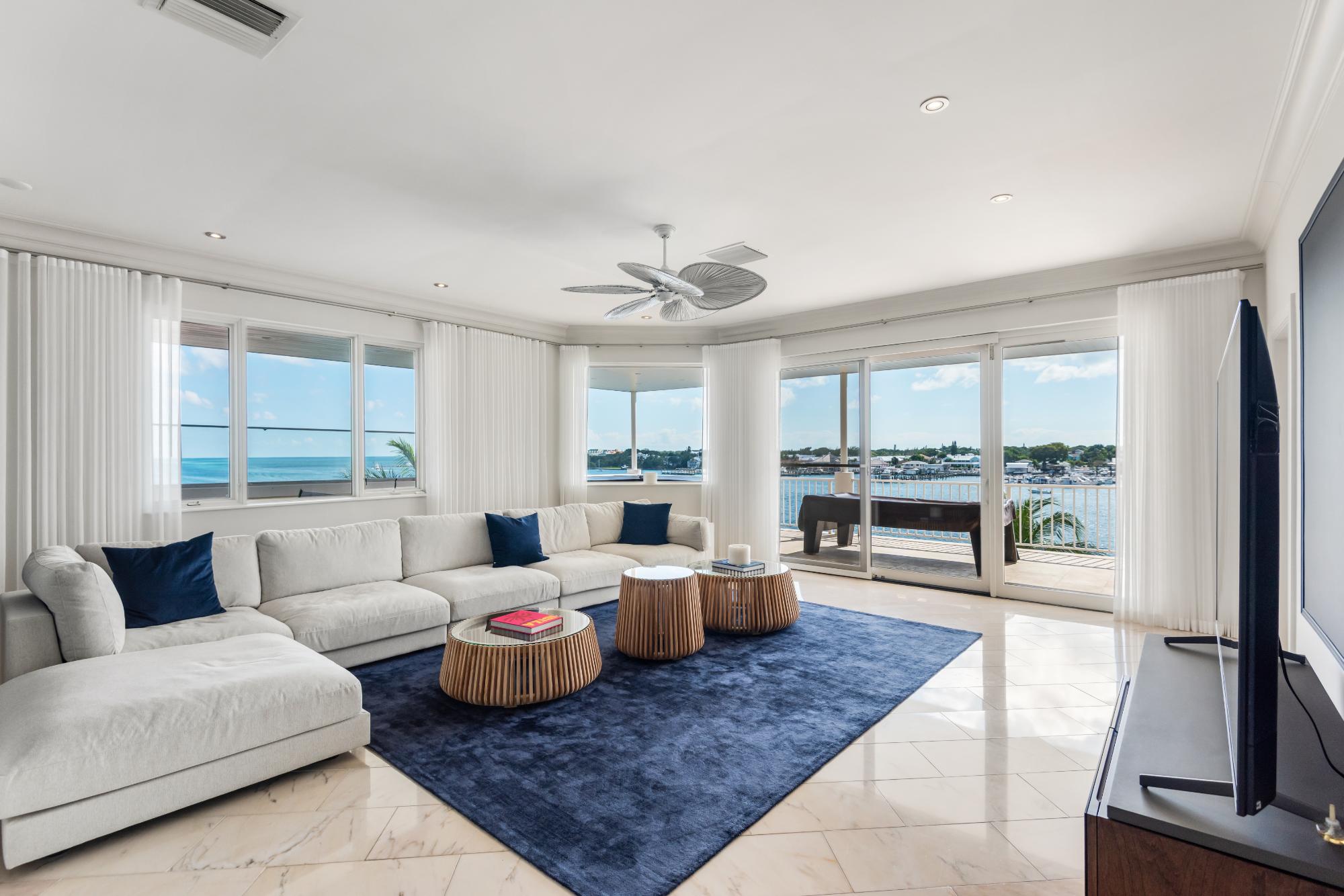 Yolanda PARADISE ISLAND Unit: 5