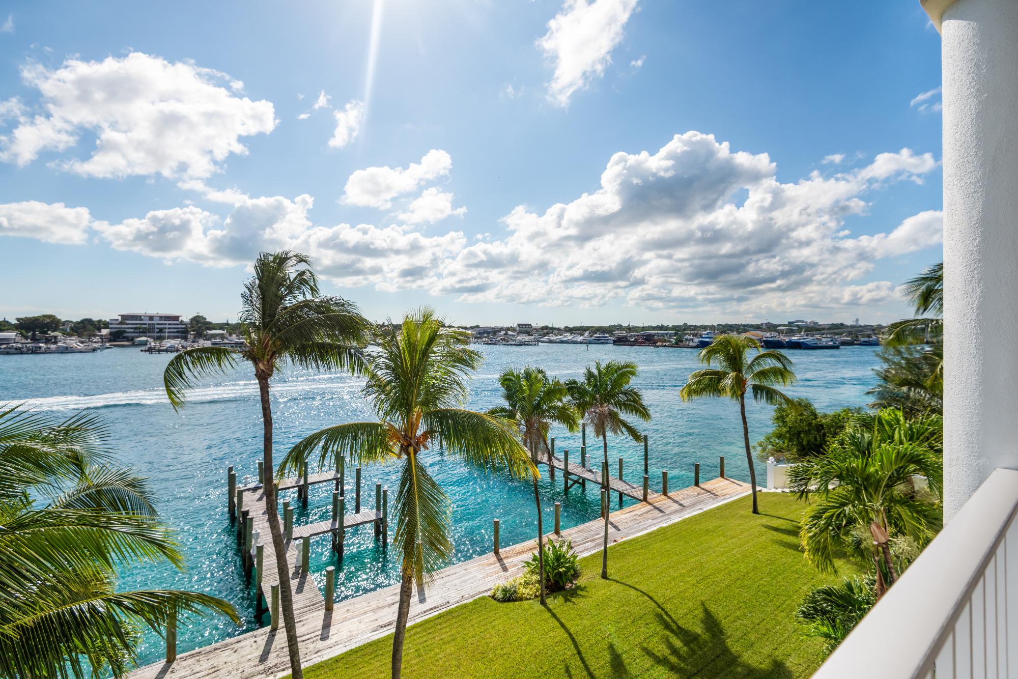 Yolanda PARADISE ISLAND Unit: 5