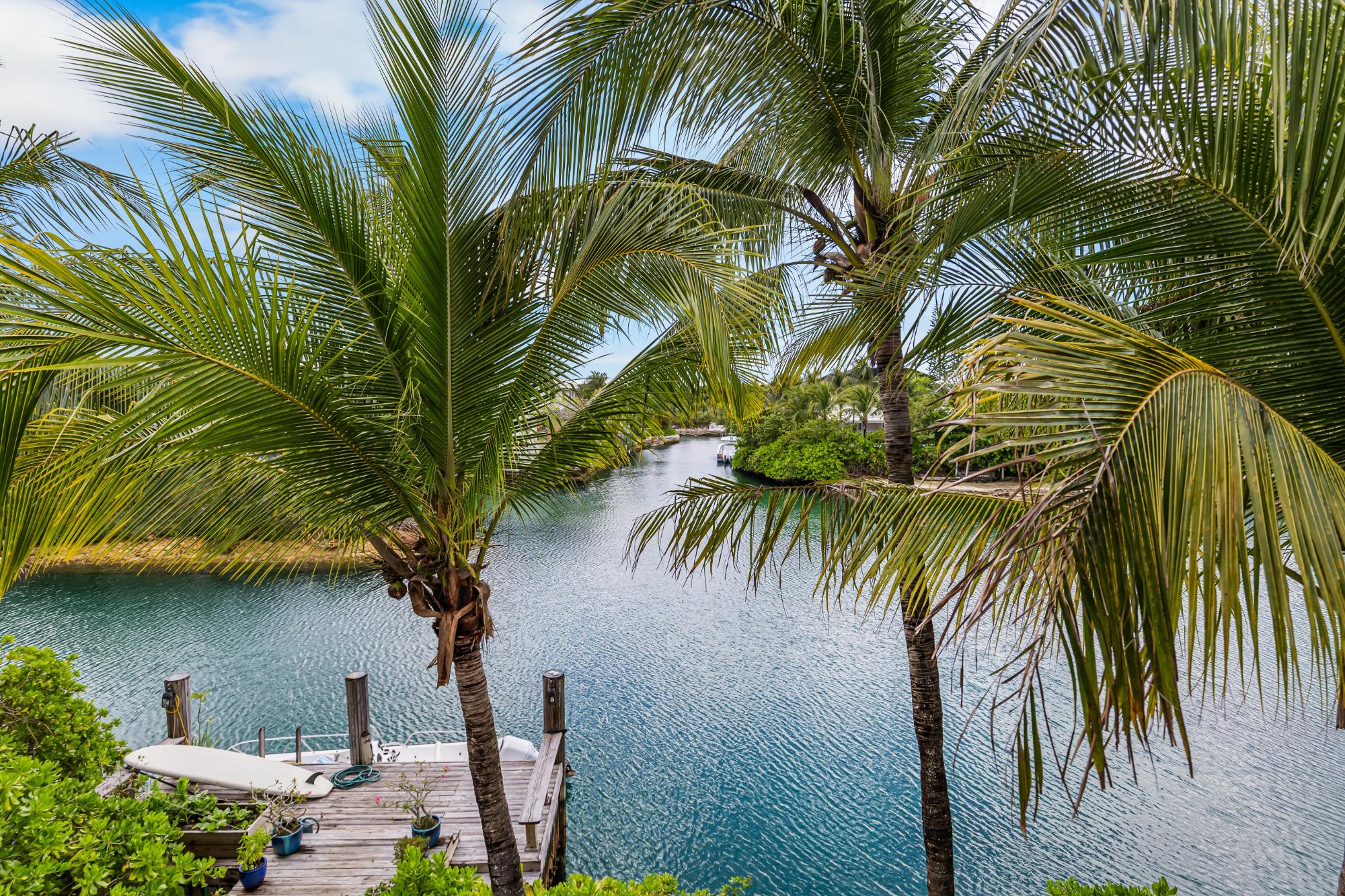 TURTLE COVE OLD FORT BAY