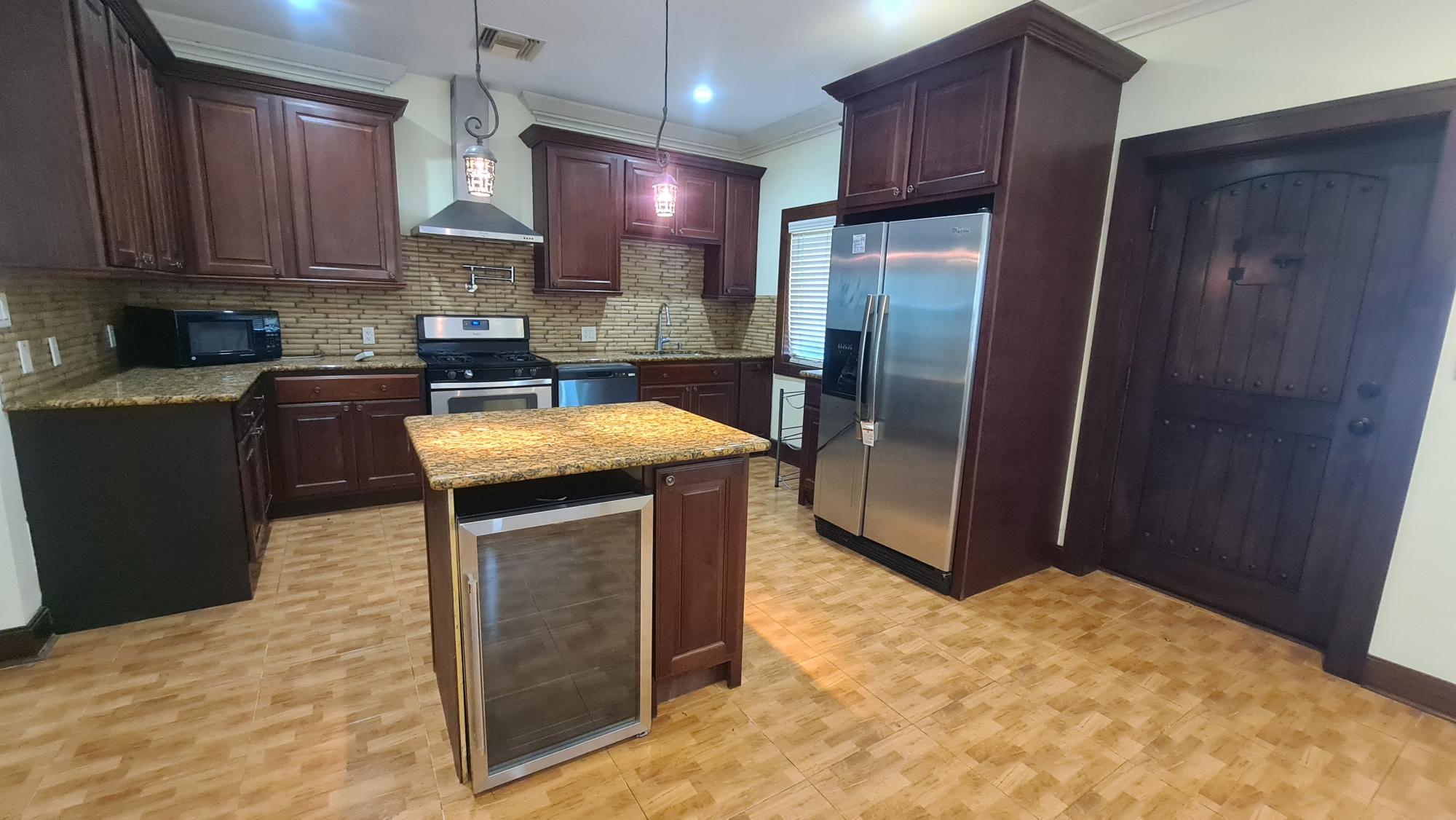 1 ATLANTIC DRIVE & ALBURY L Unit: #1