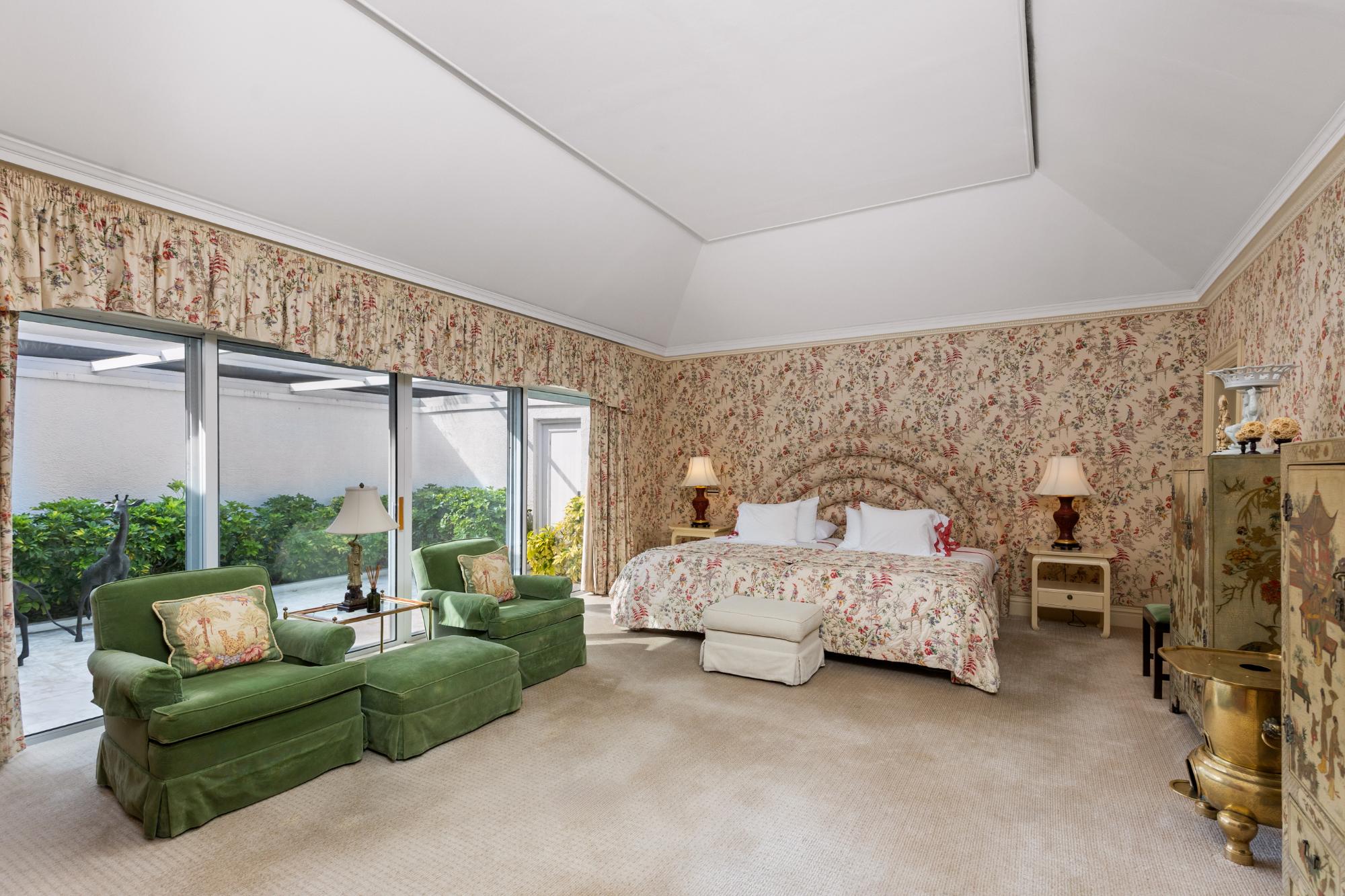 EDGEWATER, LYFORD CAY DR Unit: Oakes
