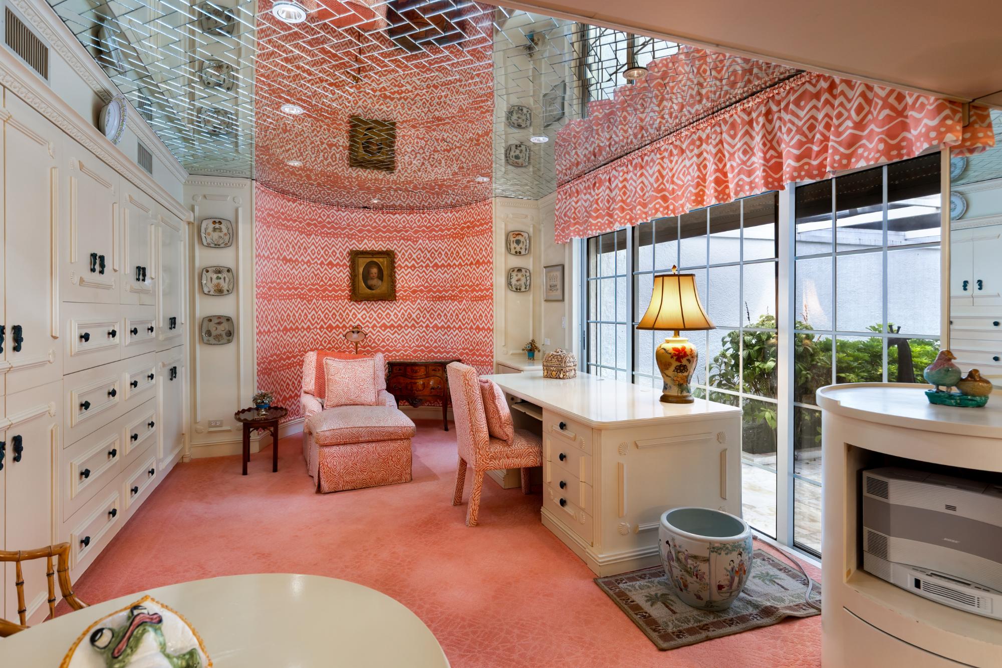EDGEWATER, LYFORD CAY DR Unit: Oakes