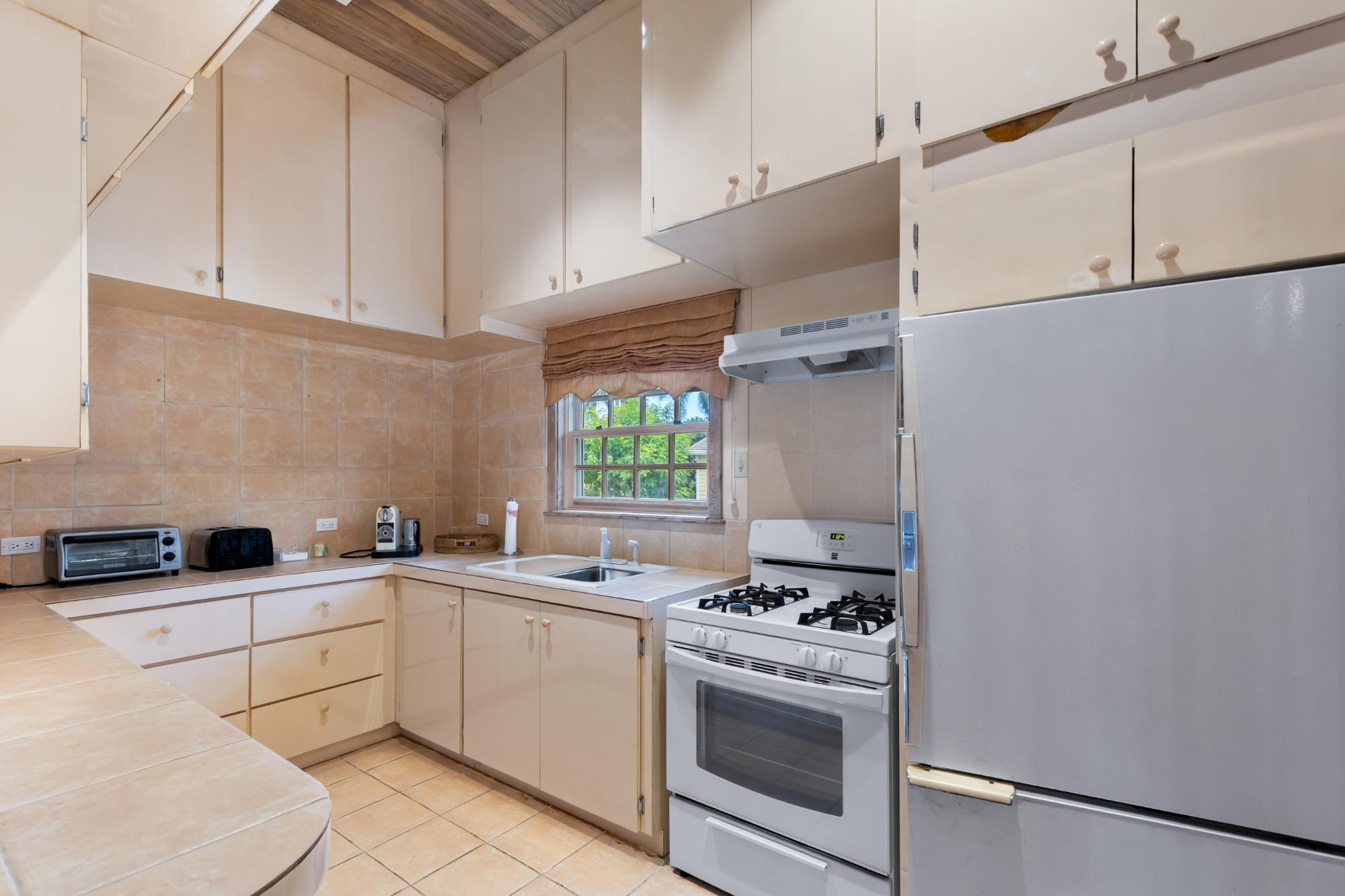 EDGEWATER, LYFORD CAY DR Unit: Oakes