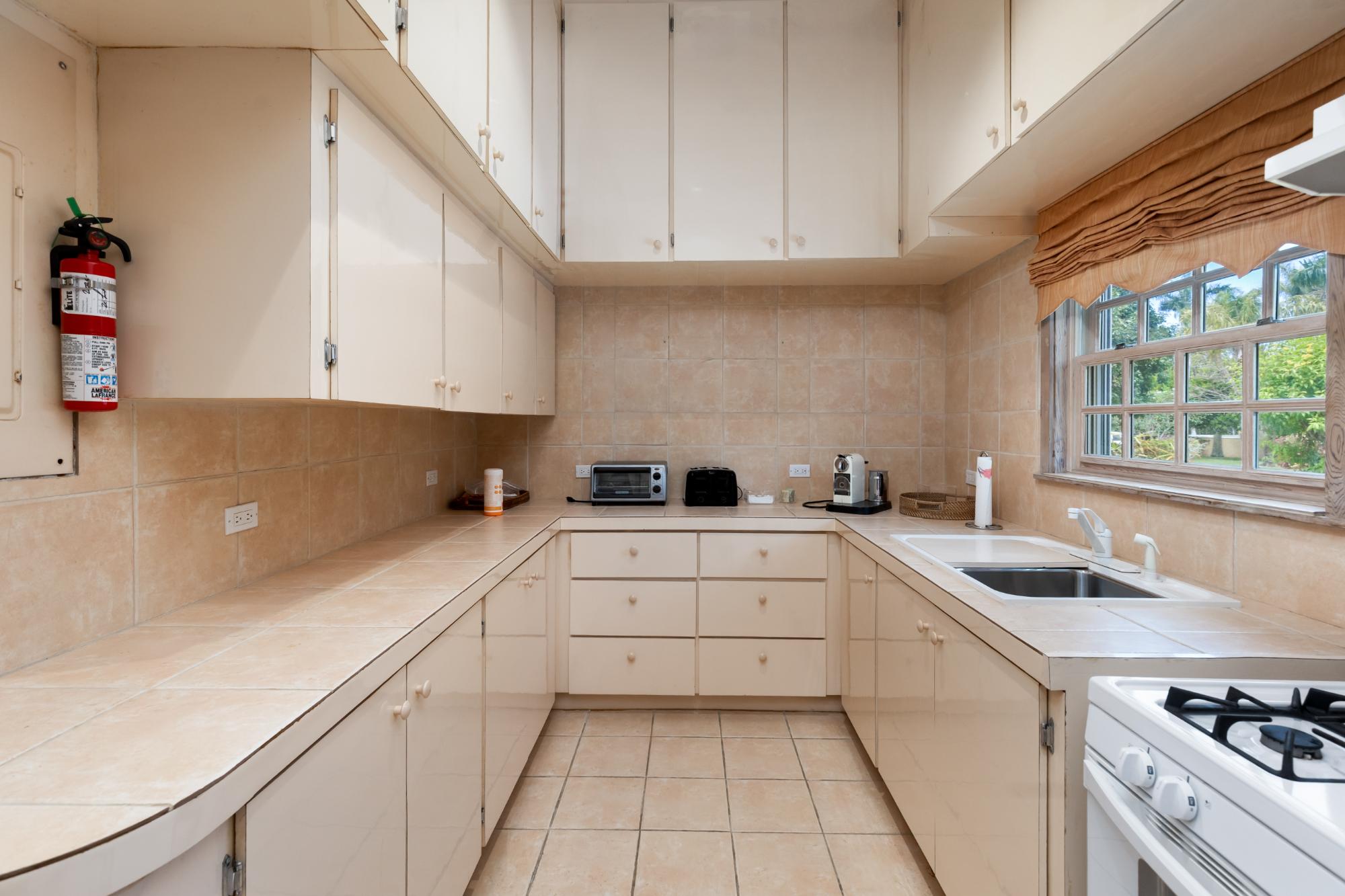 EDGEWATER, LYFORD CAY DR Unit: Oakes