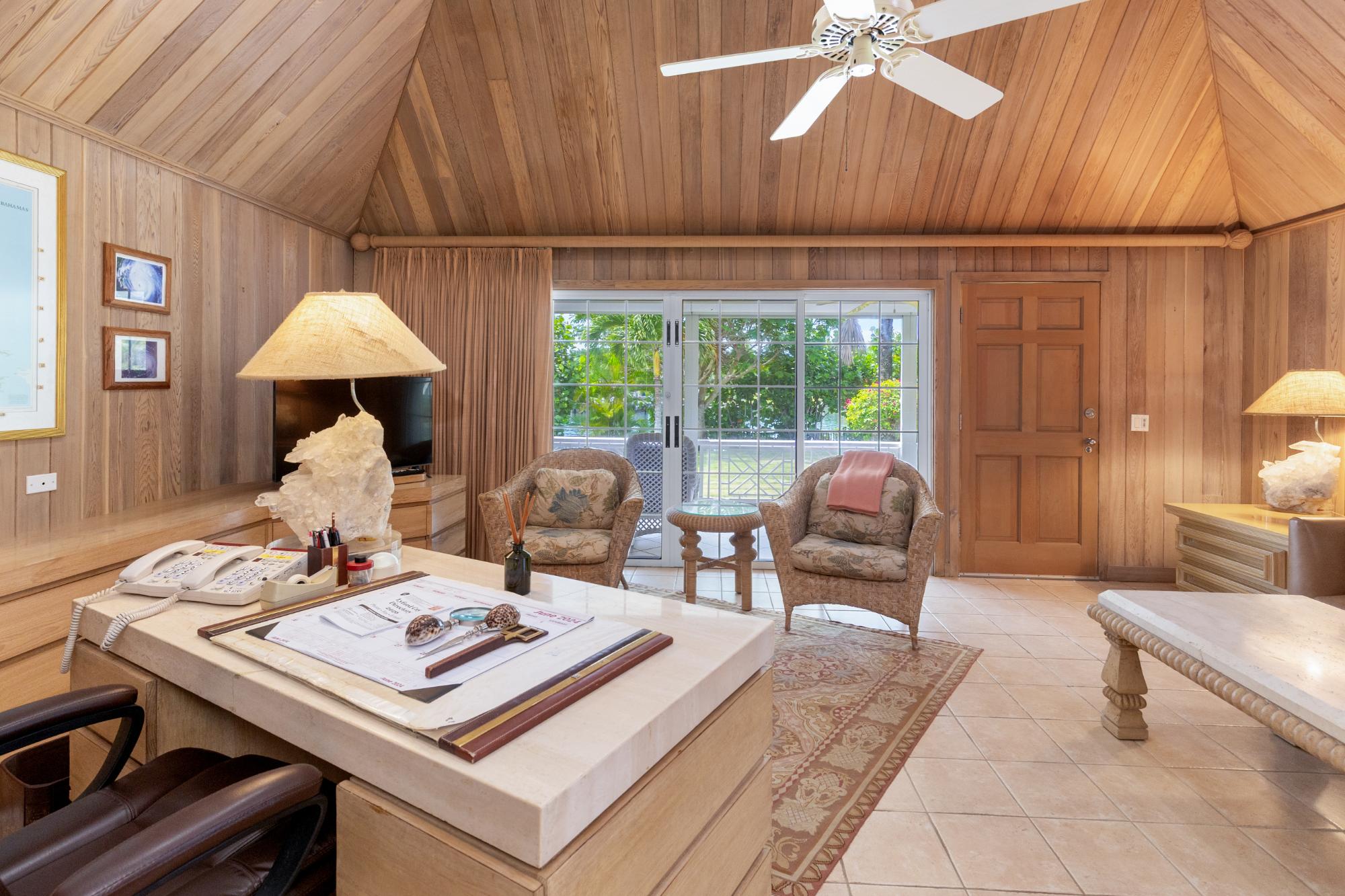 EDGEWATER, LYFORD CAY DR Unit: Oakes