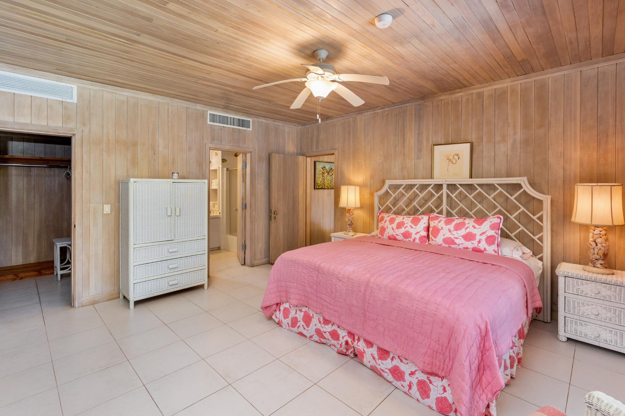 EDGEWATER, LYFORD CAY DR Unit: Oakes