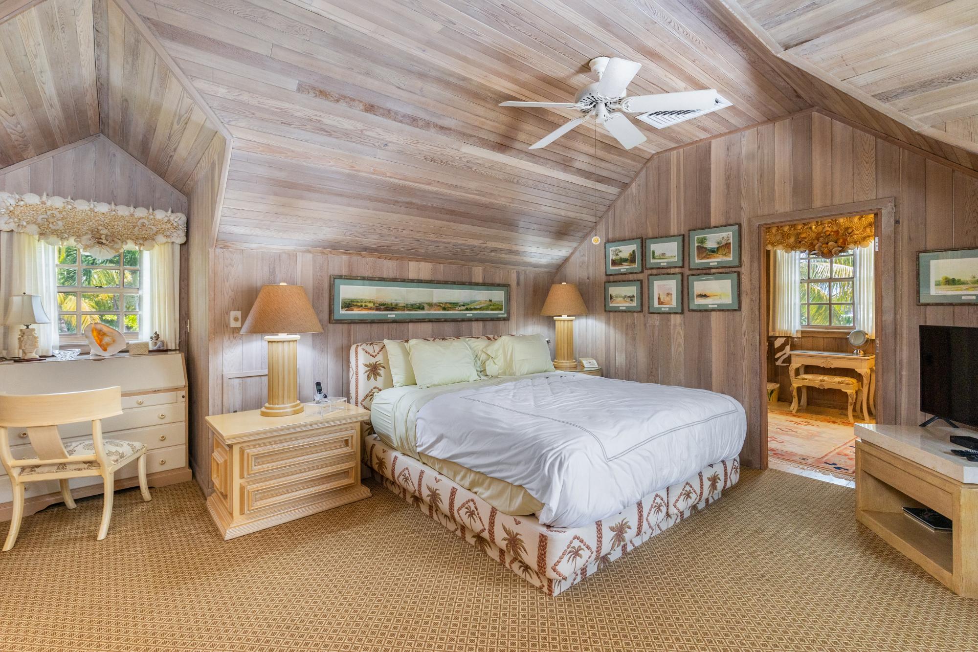 EDGEWATER, LYFORD CAY DR Unit: Oakes