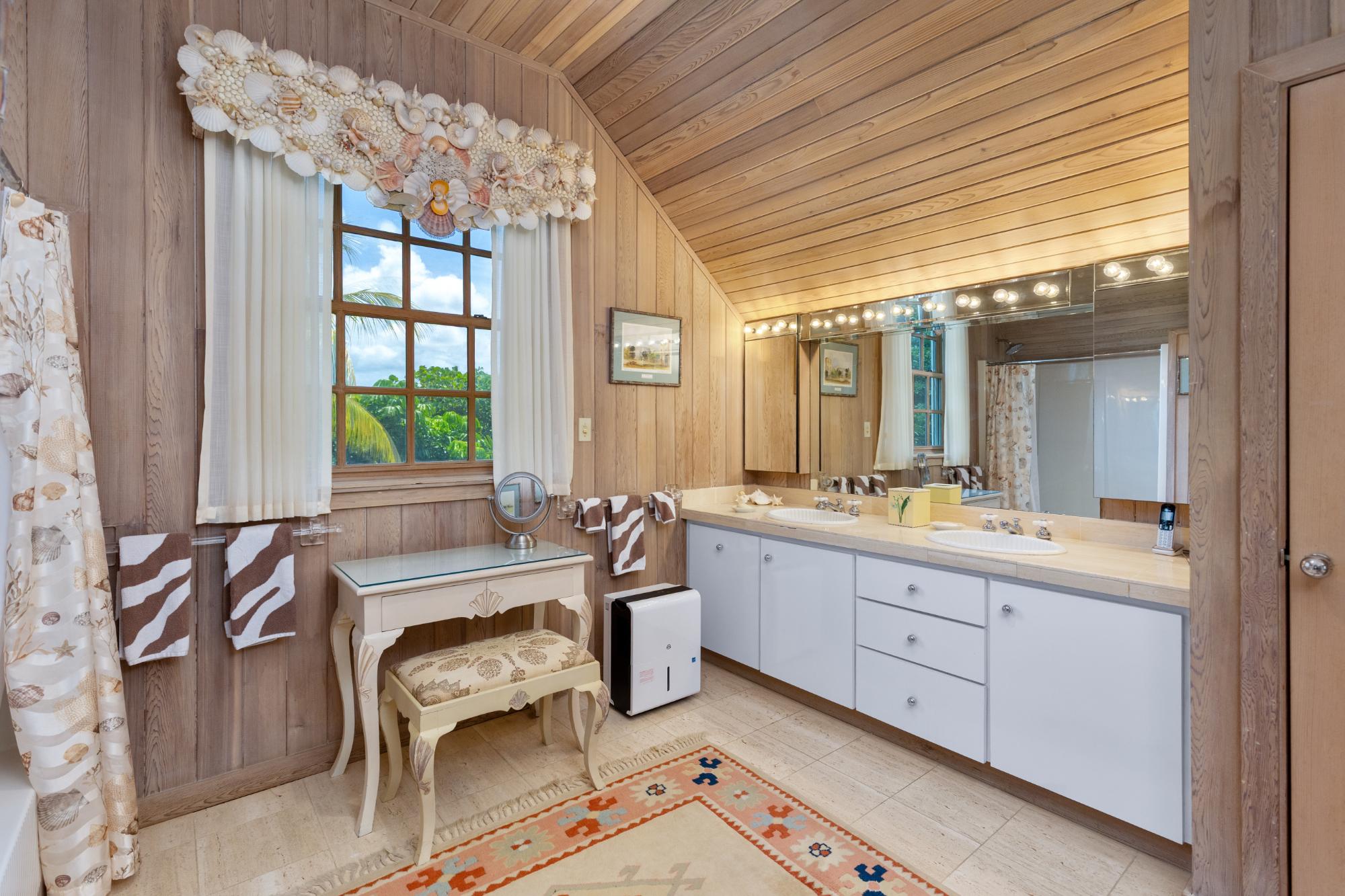 EDGEWATER, LYFORD CAY DR Unit: Oakes
