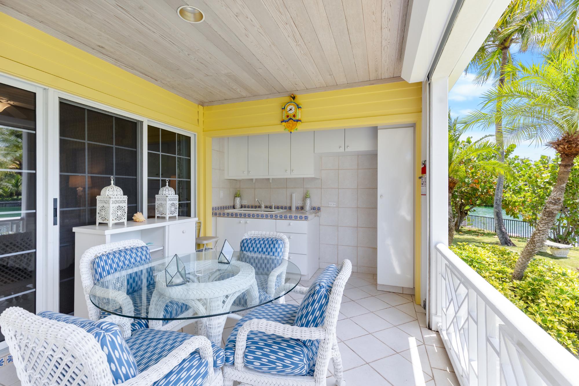 EDGEWATER, LYFORD CAY DR Unit: Oakes