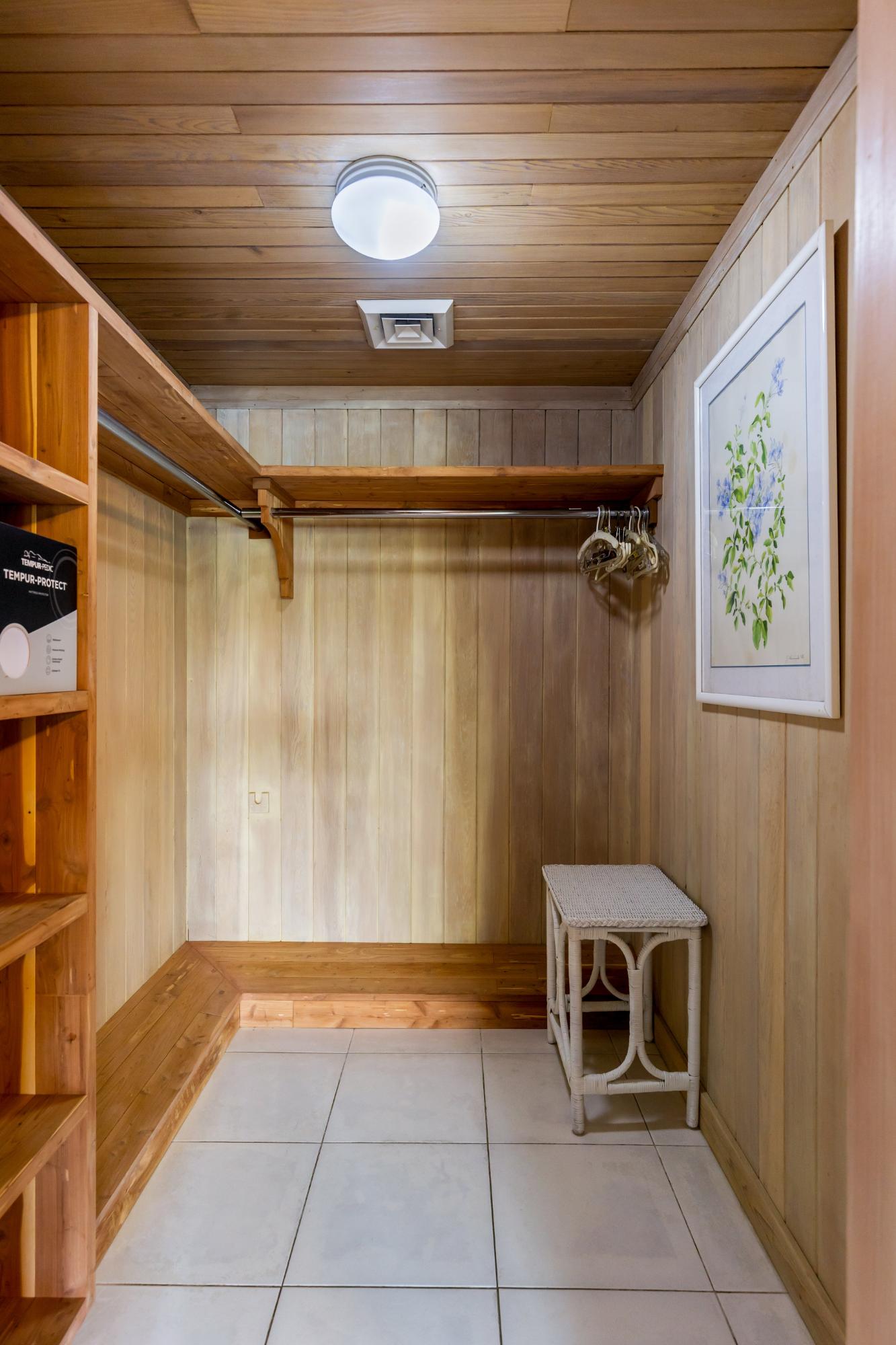 EDGEWATER, LYFORD CAY DR Unit: Oakes