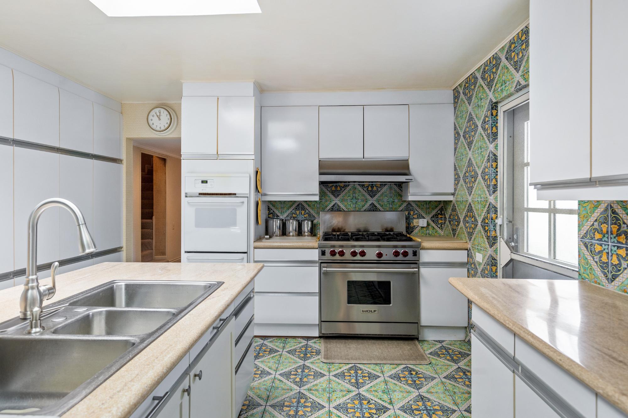 EDGEWATER, LYFORD CAY DR Unit: Oakes