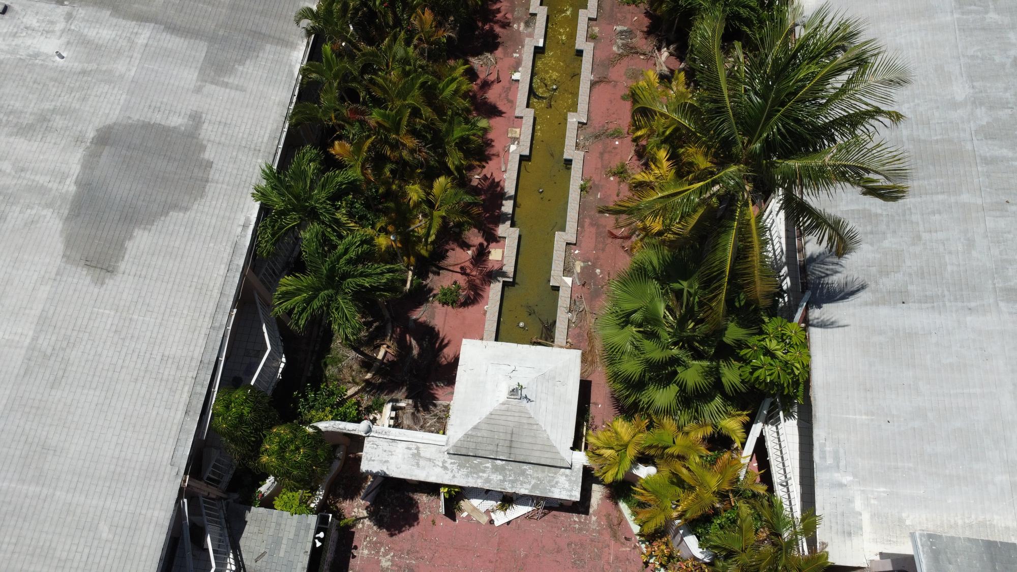 PARADISE ISLAND RESORT