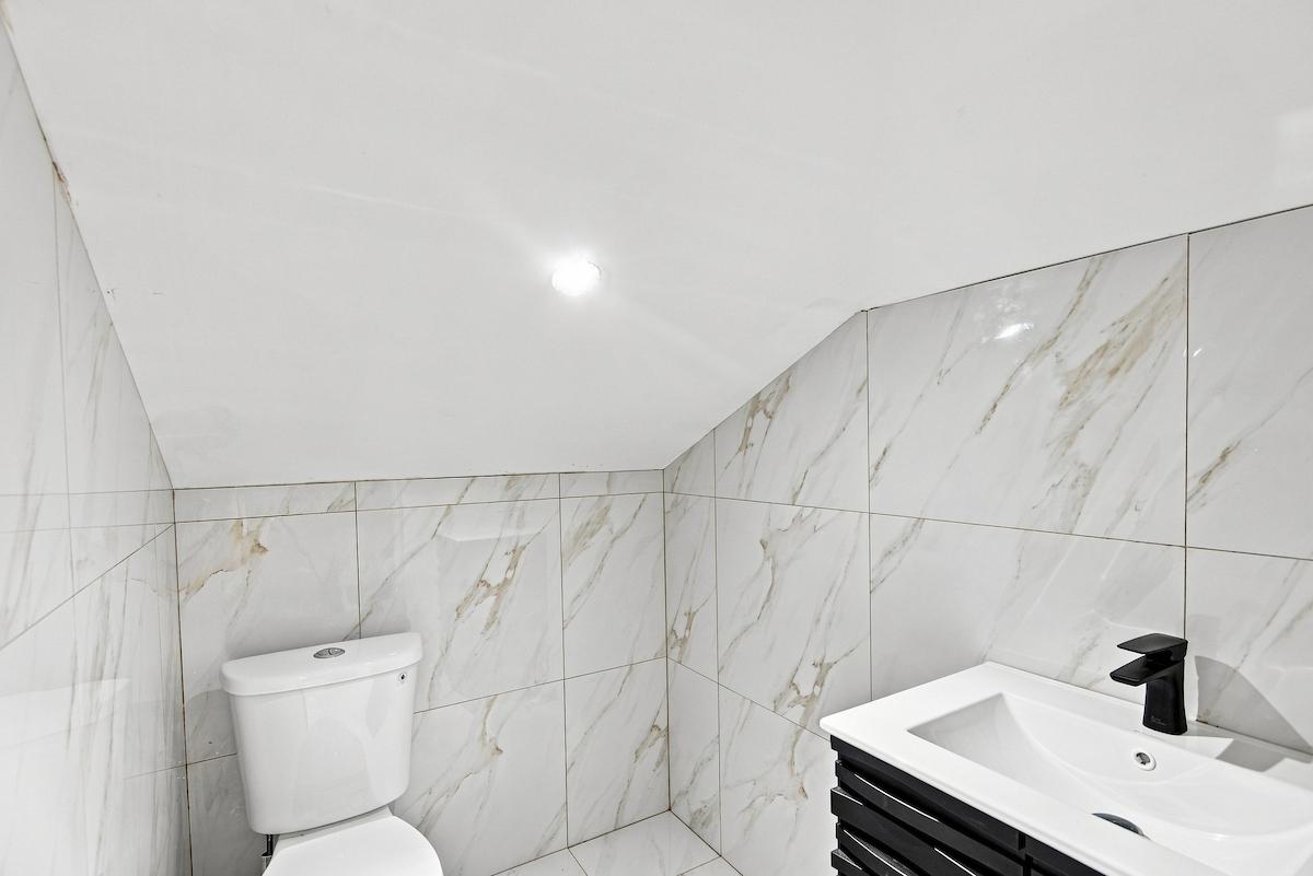 PALM CAY Unit: 77