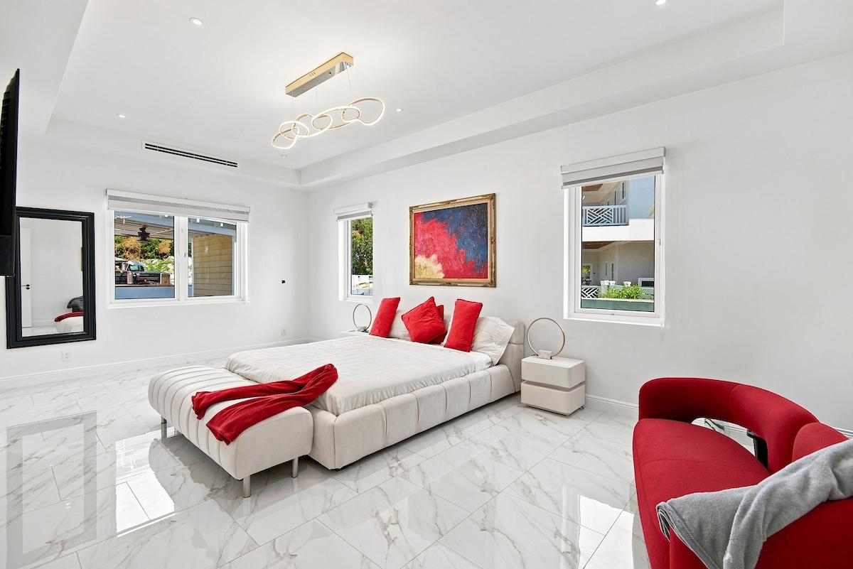 PALM CAY Unit: 77