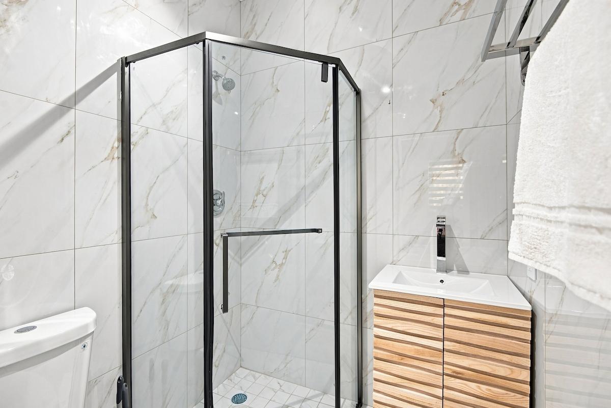 PALM CAY Unit: 77