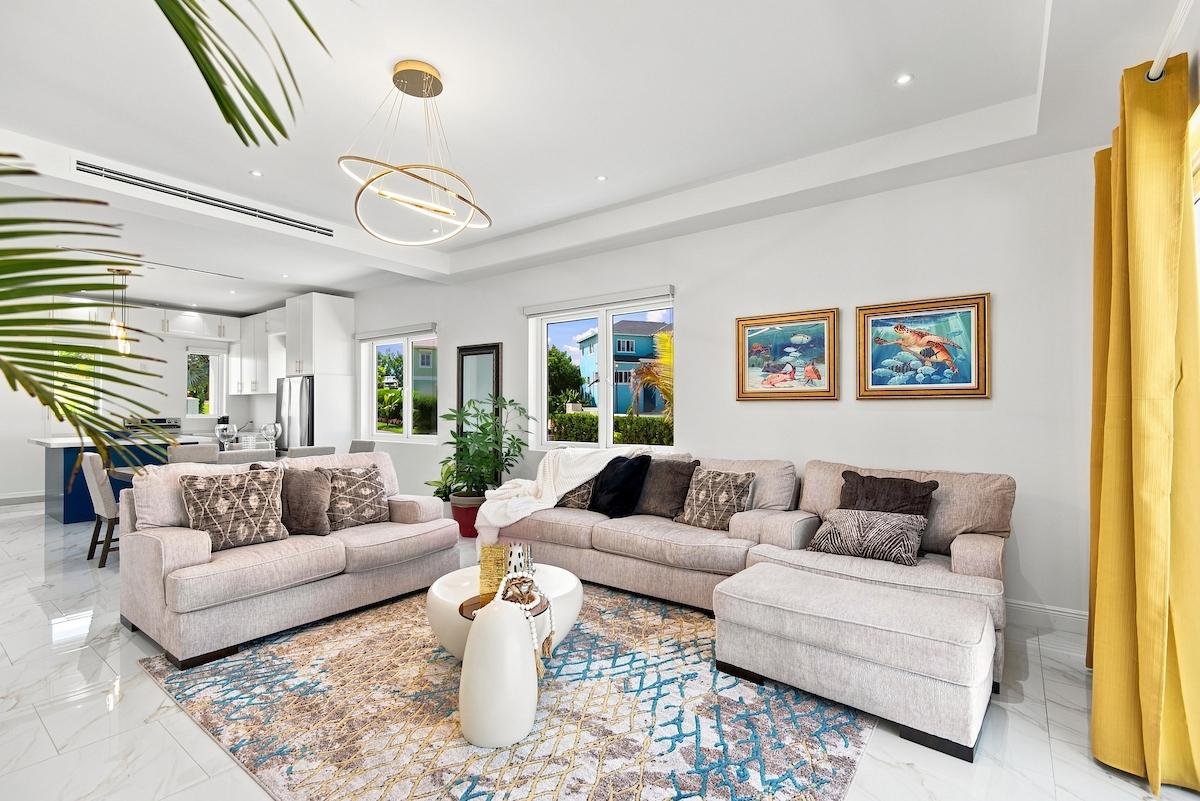 PALM CAY Unit: 77