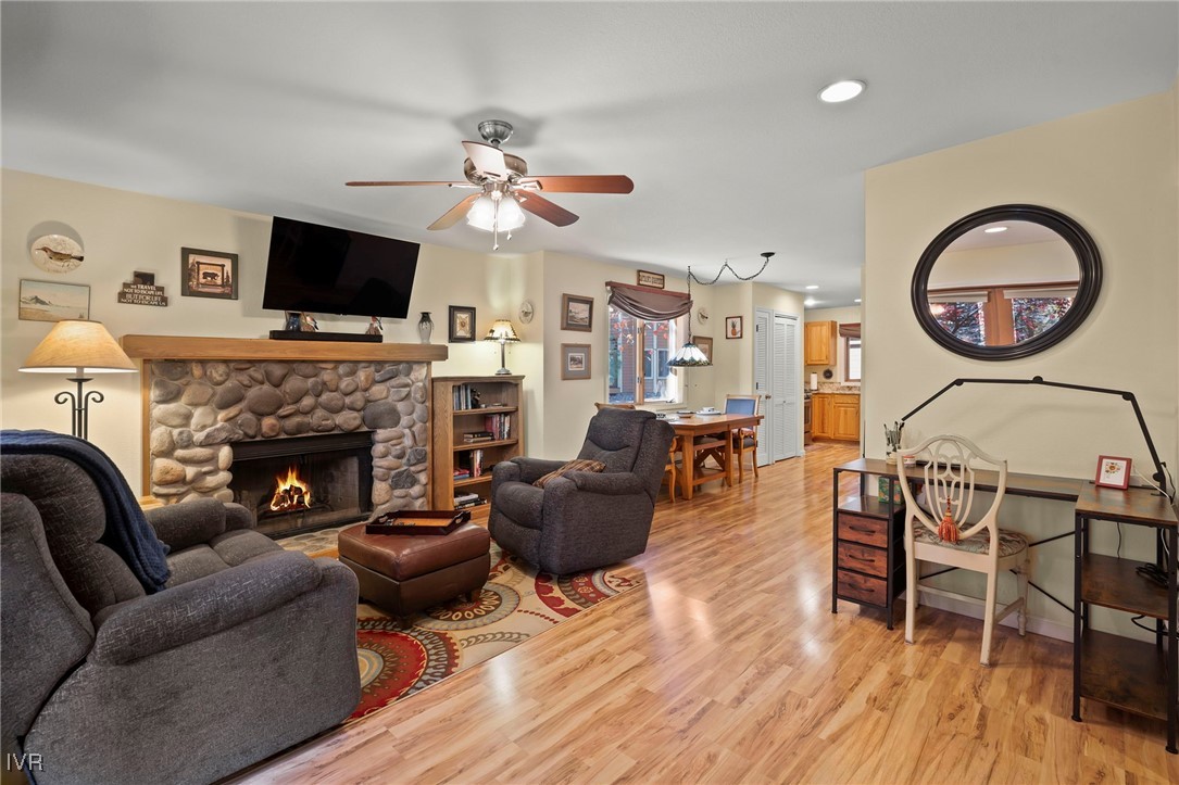 939 Incline Way 221