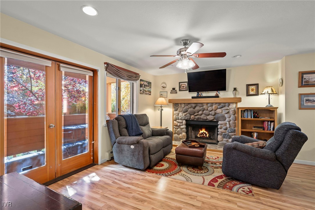 939 Incline Way 221