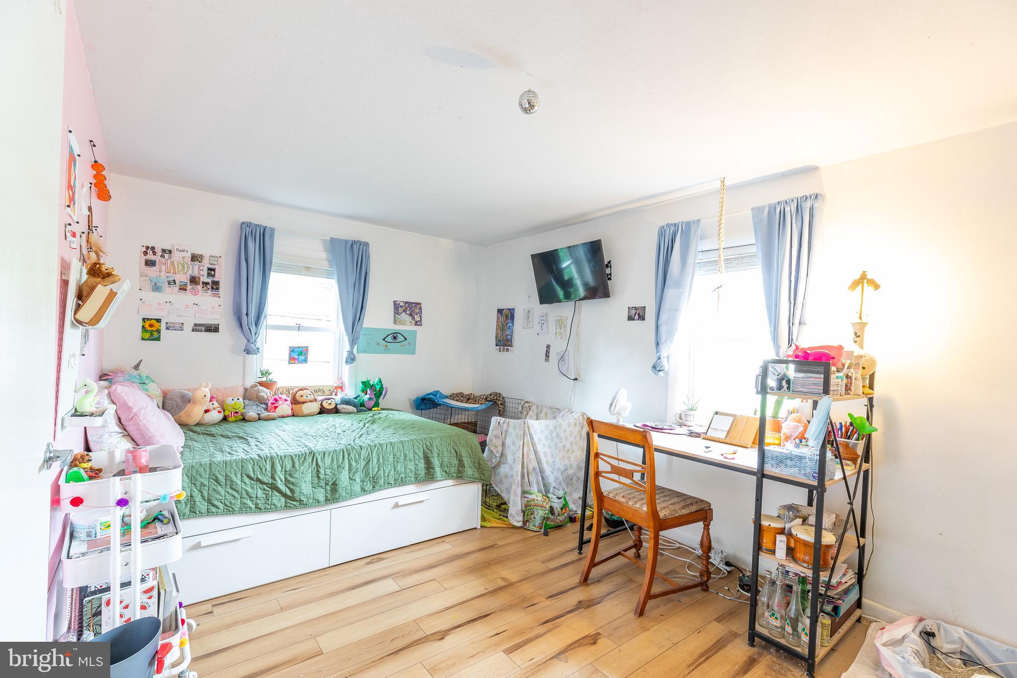 17 TREVOSE ROAD