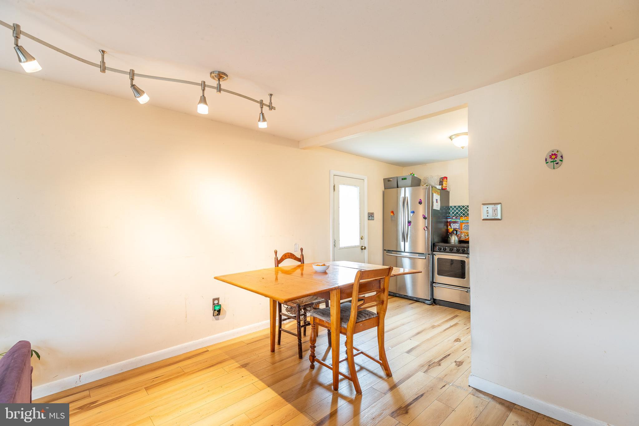 17 TREVOSE ROAD