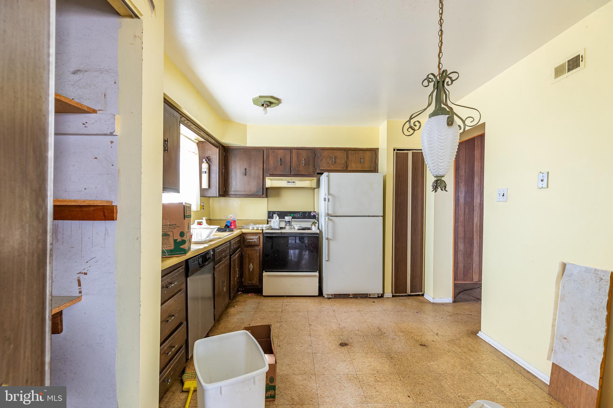 5115 Lighthouse Ln